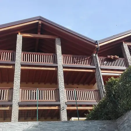 Como Lake Mountain Casa Elena 아파트 *